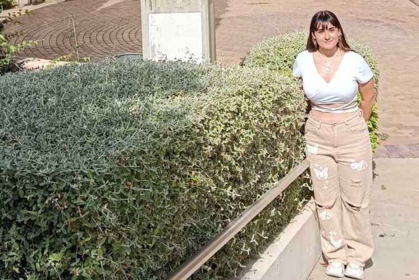 Alba Andía, estudiante en prácticas con Campus Rural: “Esta experiencia me ha abierto la puerta a nuevas oportunidades en relación al mundo del arte”