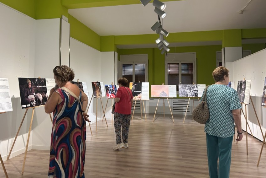 Cruz Roja acerca a Teruel la exposición ‘Mujeres del Mundo’ hasta el 29 de agosto
