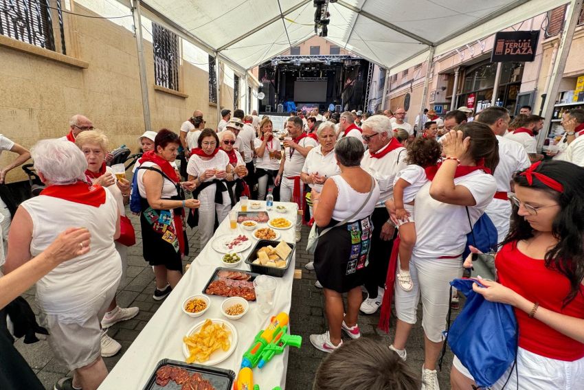 Llamamiento para responder una encuesta sobre las Fiestas del Ángel