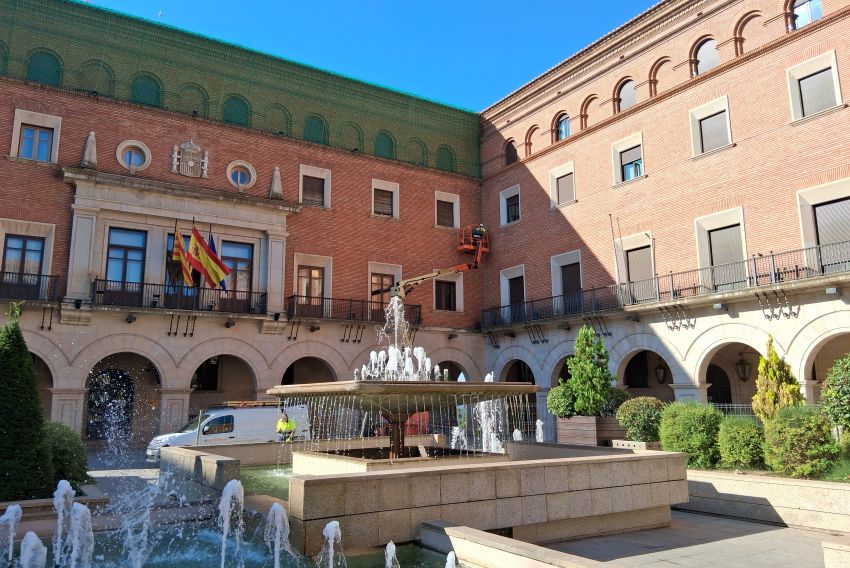 El alumbrado de la plaza San Juan  será más eficiente en unos meses