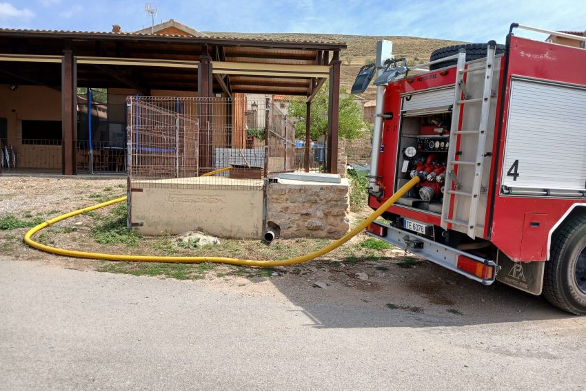 Los bomberos de la DPT han suministrado hasta finales de agosto 5,87 millones de litros de agua a municipios