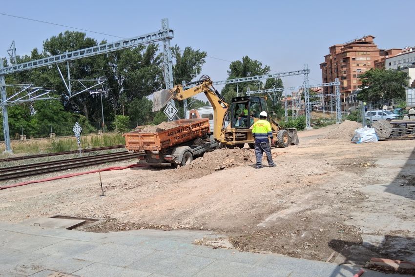 El paro baja en la provincia un 4%  pero también desciende la contratación