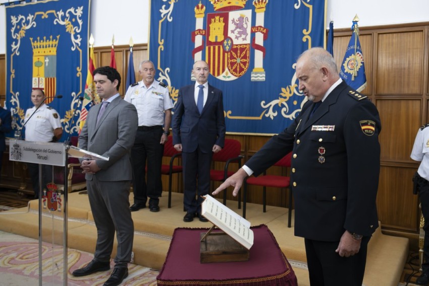 José Miguel Cañete toma posesión como comisario provincial de Policía Nacional en Teruel