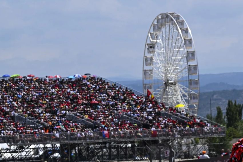 Esperando la posibilidad; Ezpeleta recuerda que Alcañiz sigue en la carrera por conservar la MotoGP