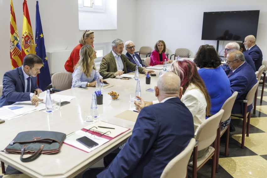 El Gobierno de Aragón urge a abordar con China los aranceles al porcino, que han paralizado las exportaciones