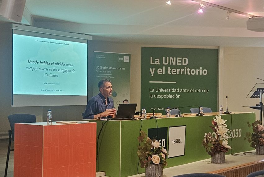 La Uned de Teruel forma a cien alumnos sobre mitos clásico y arte antiguo