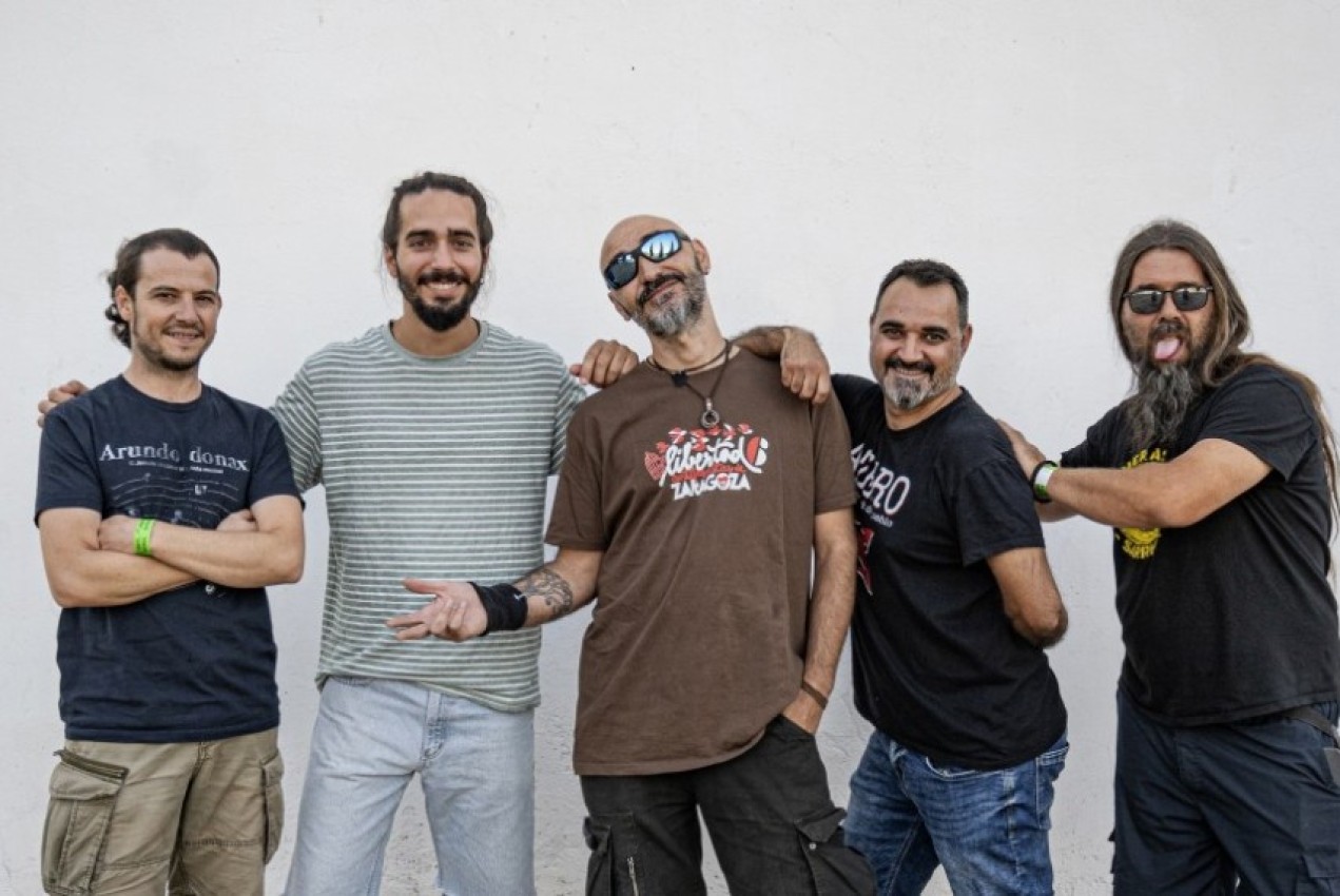Más intenso, más directo y más de pueblo: Azero lanza su décimo disco