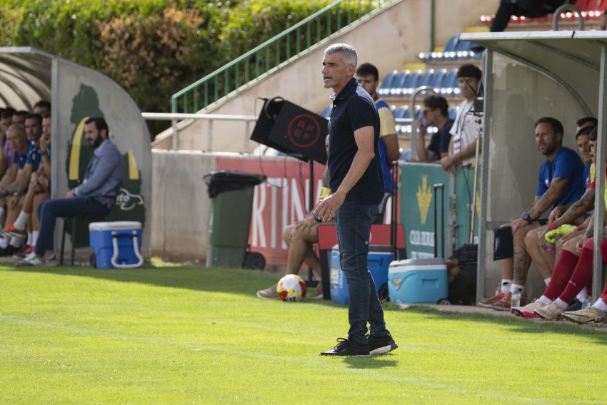 Parras deberá cumplir dos partidos de sanción por su roja ante el Eldense