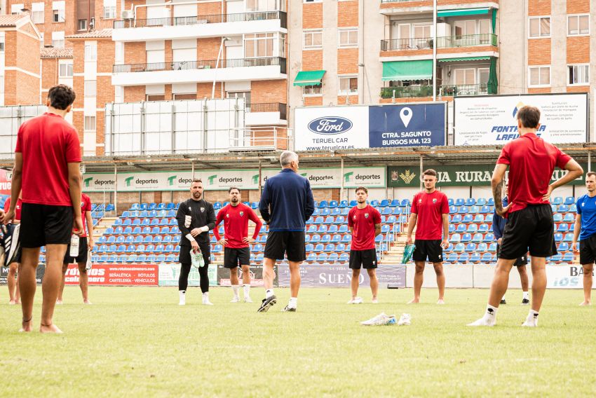 Parras: “No me gusta que mi portero toque más balones que mi delantero”