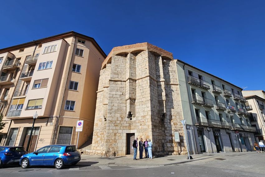 El Torreón de Ambeles quiere salir del ostracismo 550 años después de su construcción