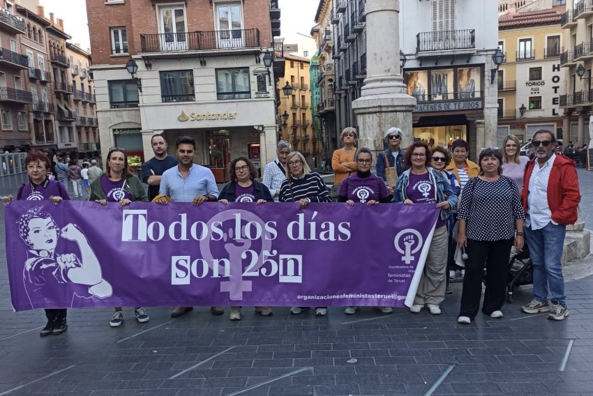 La Coordinadora Feminista denuncia recortes  de servicios en el IAM