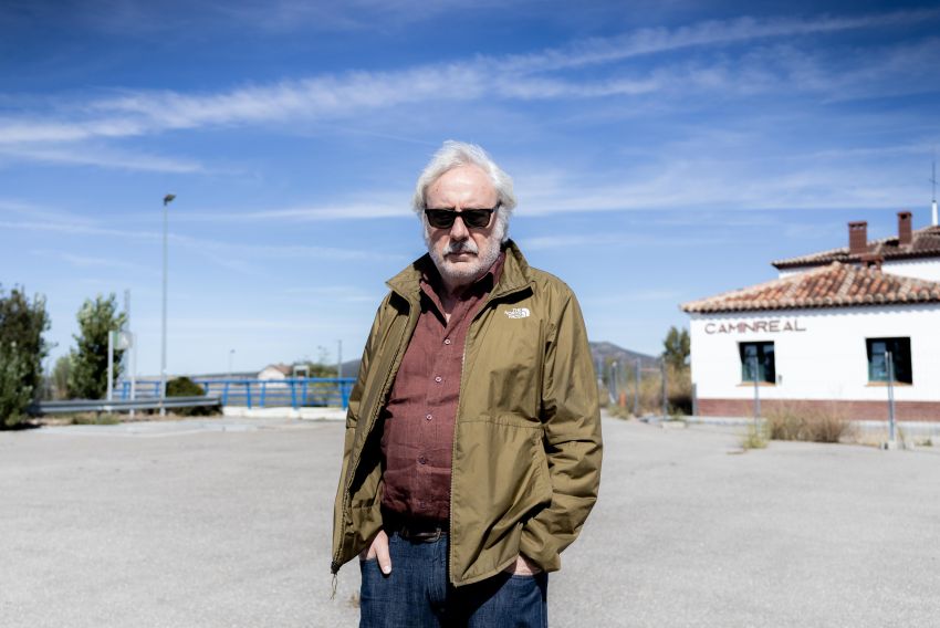 Julio Llamazares, escritor: “No entiendo que haya gente que se oponga al Museo de la Batalla de Teruel, debería llevar años abierto”