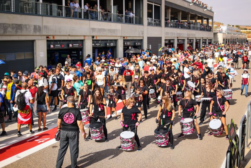 Motorland roza los 30.000 visitantes con la fiesta de las Superbikes en Alcañiz