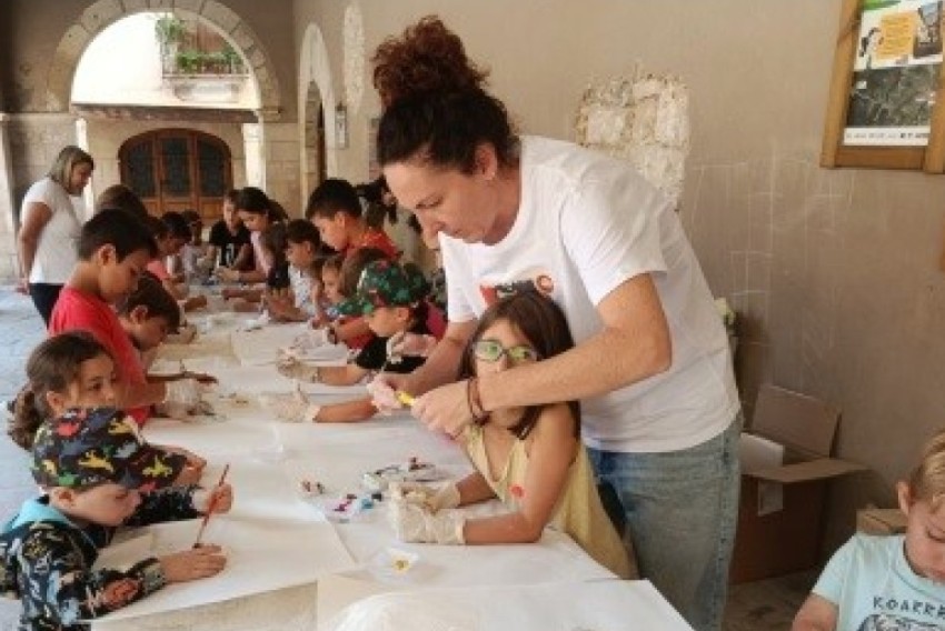 Escolares del Geoparque del Maestrazgo celebrarán el Día Internacional de la Geodiversidad con actividades sobre patrimonio paleontológico conducidas por la Fundación Dinópolis