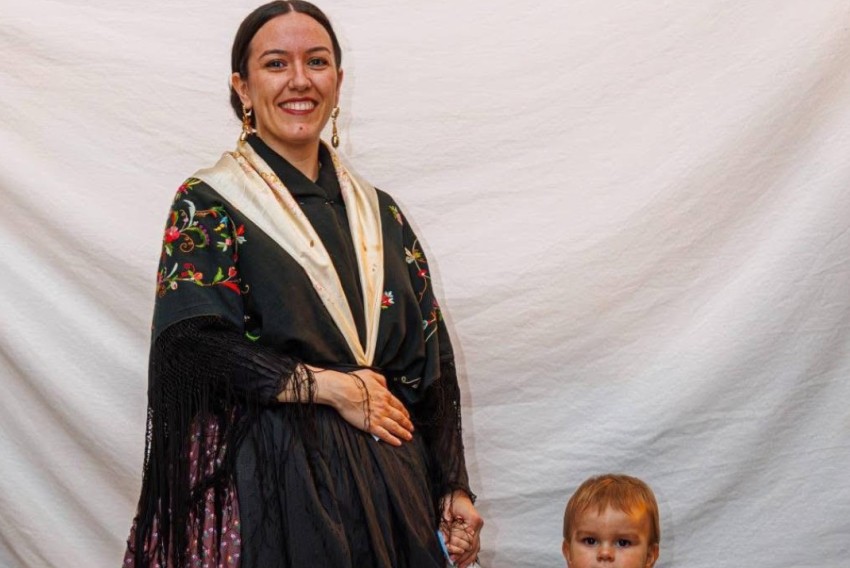 La Basquiña vuelve a ganar uno de los premios del Traje Aragonés Fiestas del Pilar