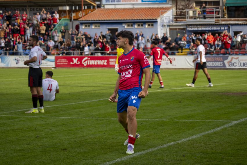 Ayman, el gol que vale puntos para el CD Teruel