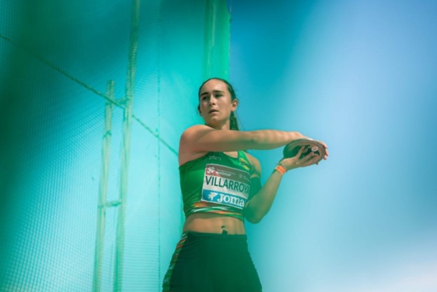 Belén Villarroya, bandera de Teruel en el Campeonato de España de Atletismo sub-20 que se disputa en Huesca
