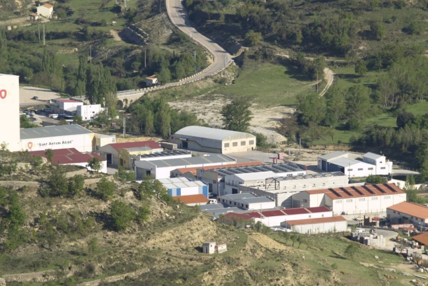 Hallan muerto a un vecino de Valdealgorfa atrapado en un tractor