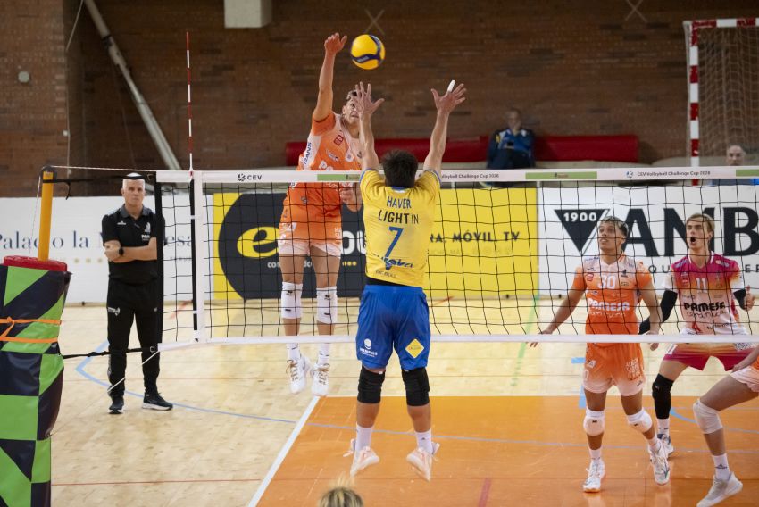 “Tenemos que disfrutar del vóley”: el lema de Muraco, o la bola alta a los cañoneros