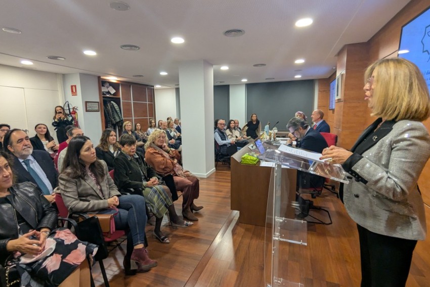 La falta de relevo generacional amenaza también a las farmacias rurales