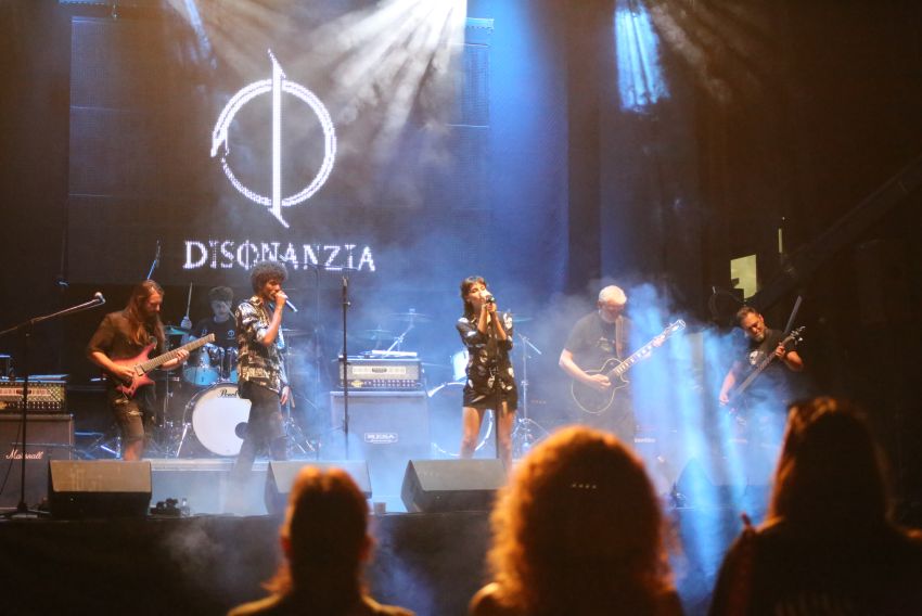 Disonanzia presenta sus credenciales: ’Dios nunca estuvo de nuestro lado’