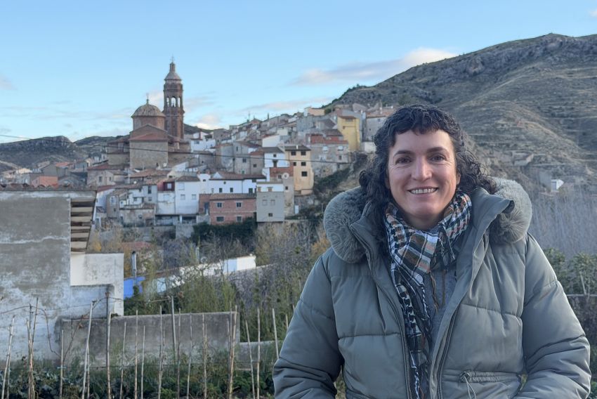 Pilar Carbonell: de disfrutar de los veranos  en Oliete a una vida entera en el pueblo