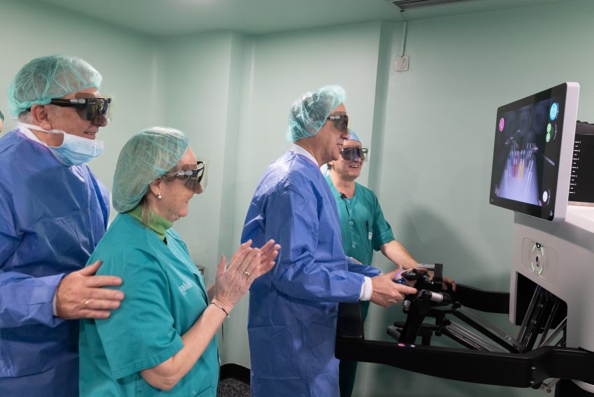 La robótica ya se ha introducido en  el Hospital Obispo Polanco de Teruel con la tecnología Versius