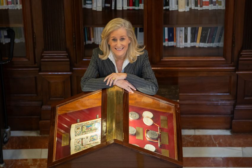 Marta Buñuel Adán, bibliotecaria en el congreso de los diputados: “La Biblioteca del Congreso es proactiva, recopila información sobre los temas a tratar”