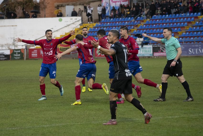 “Pico y pala”, y el CD Teruel ya va por el mes de marzo de hace dos cursos