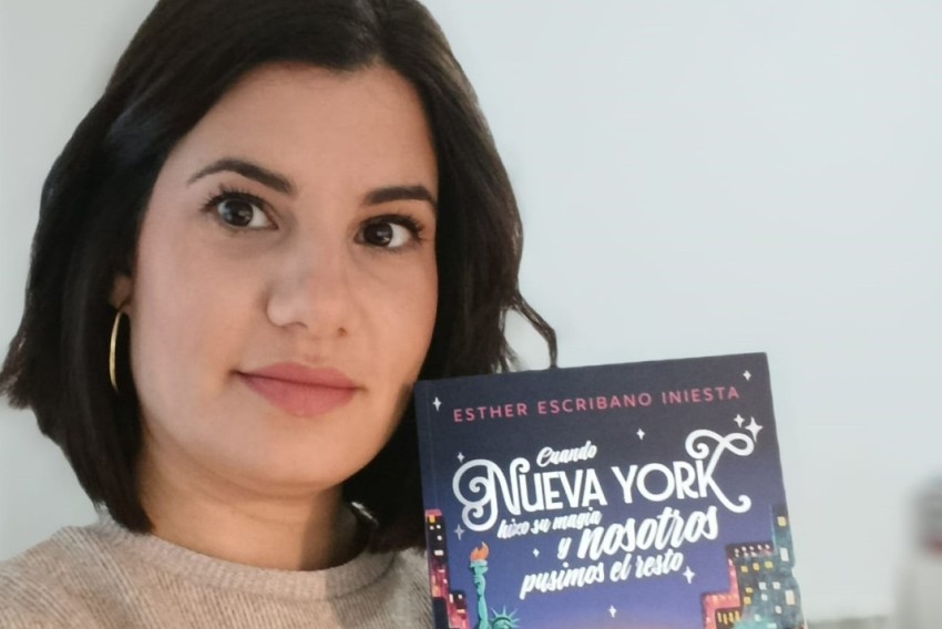 Esther Escribano, escritora: “Respeto el género porque quien se acerca a la novela romántica espera encontrar sus elementos”