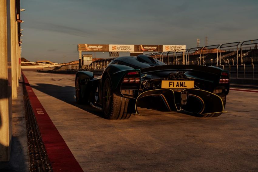 Así es el Valkyrie, el hiperdeportivo con el que Fernando Alonso vuelve a visitar Alcañiz
