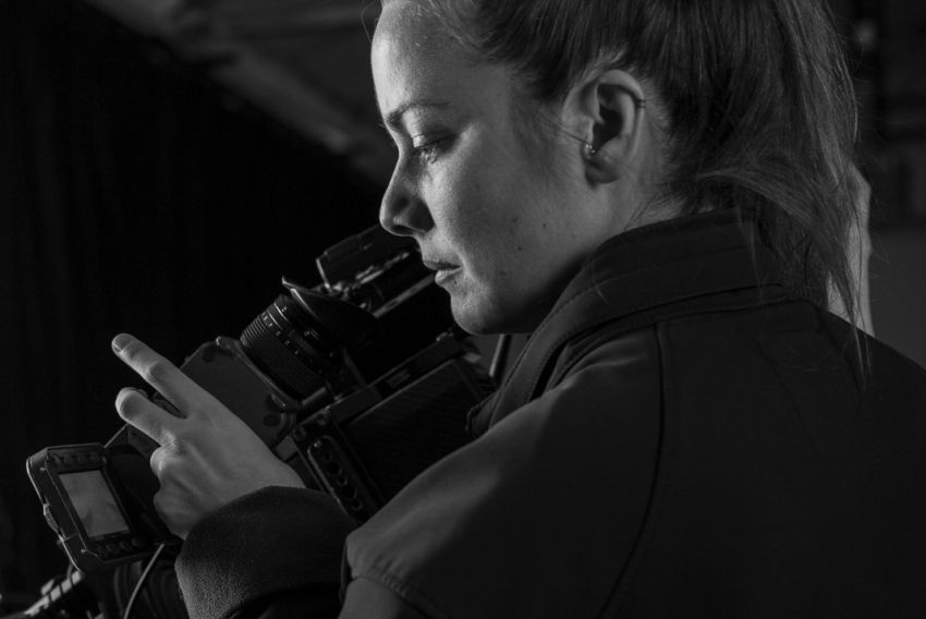 Sara Almonacid, directora de fotografía descendiente de Singra: “Para dirigir un largo tienes que tenerlo todo bien planificado.  Y dinero. Mucho dinero”