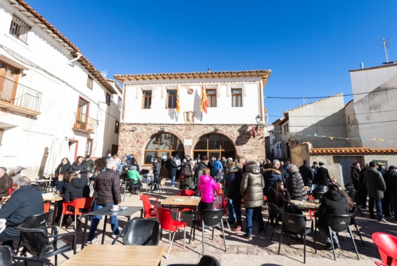 Torre de las Arcas consigue llenar la plaza en enero gracias a la Feria de la Trufa de Secano