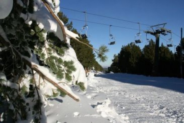 Las estaciones de esquí de Valdelinares y Javalambre abrirán este sábado