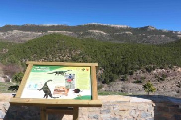 Dos nuevas localidades con dinosaurios y un diente de carnívoro de El Castellar se presentan en una reunión de la Sociedad Geológica de España