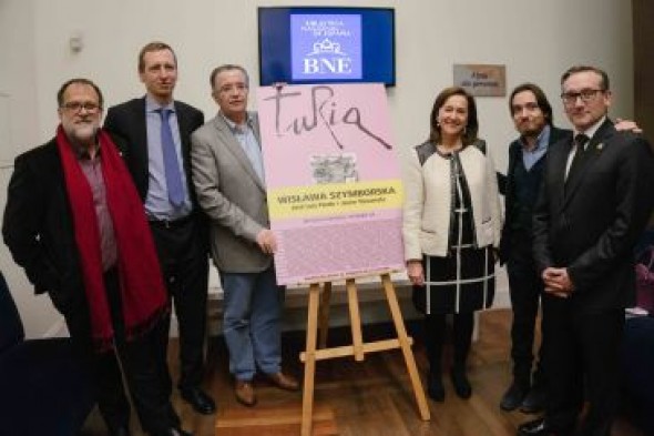 La revista cultural Turia lleva a la Biblioteca Nacional su número dedicado a la Nobel Szymborska