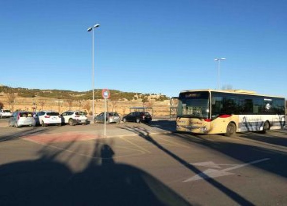 La línea A del autobús urbano llega ya hasta Dinópolis