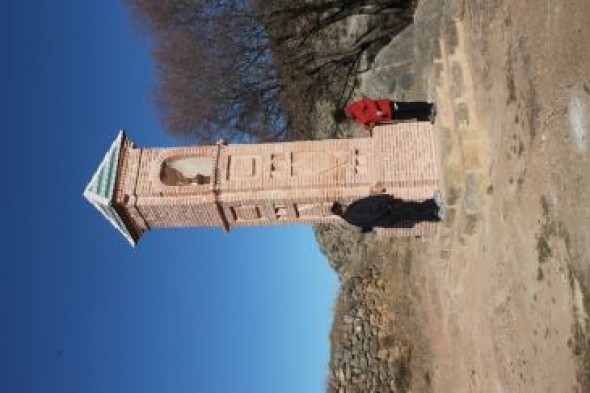Patrimonio termina la restauración del peirón más alto de Aragón en Huesa del Común