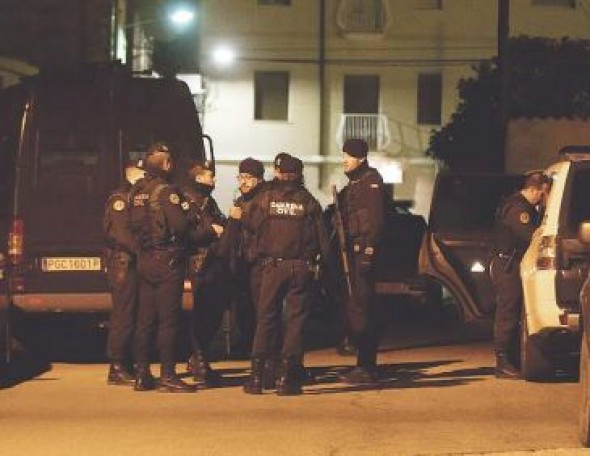 La Guardia Civil detiene en Cantavieja al presunto autor de la muerte de tres personas en Andorra