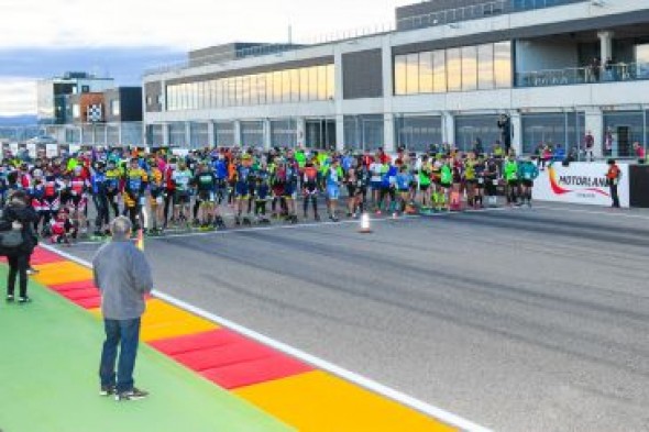 La Invernal estrena la temporada en Motorland reuniendo a más de 1.200 deportistas solidarios