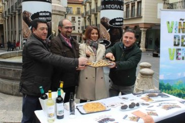 Tapas, platos, mercados y cocina en directo para dejarse conquistar por la Trufa Negra