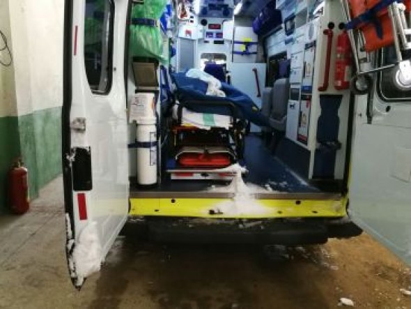 Los técnicos de emergencias sanitarias critican que se dejara atrapados siete horas en la nieve a dos trabajadores
