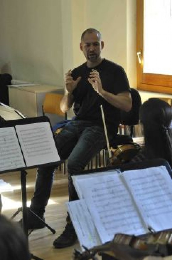 Jorge Fanjul, primer chelo de la Orquesta Reino de Aragón: “La cultura musical de base tiene que darse en el colegio y no en el Conservatorio”