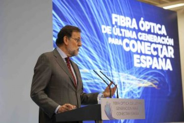 Rajoy garantiza la banda ancha para el medio rural y acabar con la brecha digital