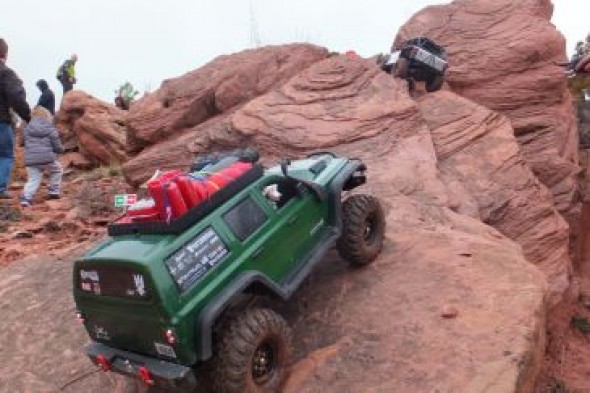 Los 4x4 Buscarripios superan los obstáculos de Torres de Albarracín