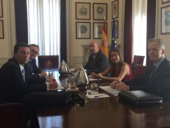 Hacienda ofrece dos opciones a la Diputación Provincial para contar con más bomberos