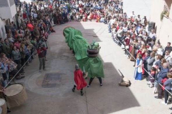 Los escolares de Ariño volverán a representar su particular leyenda del dragón