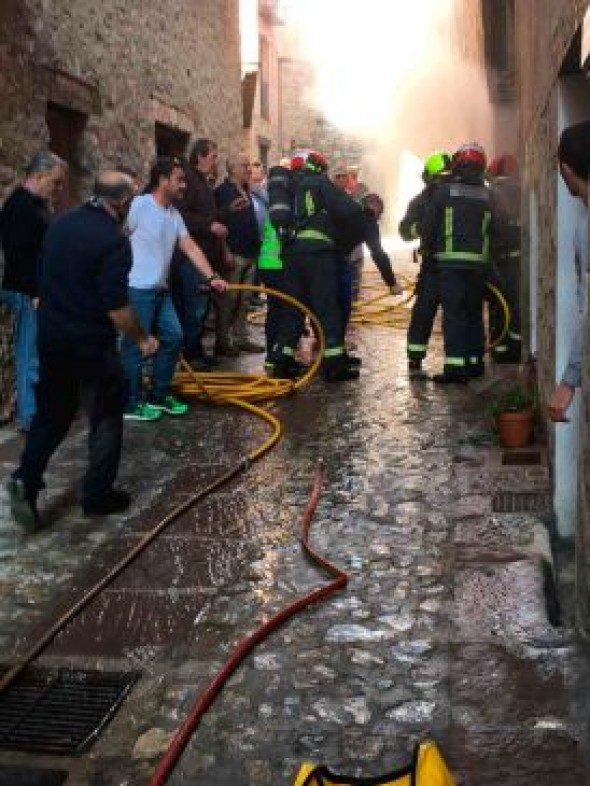 Arde una vivienda en Albarracín sin causar daños personales