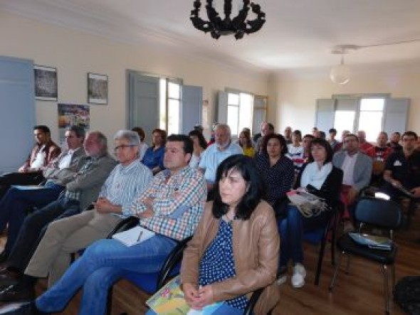 Jornadas sobre despoblación en Perales del Alfambra: “Ser patriota y vivir en tu pueblo es la única fórmula para mantenerlo abierto”