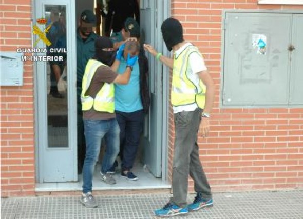 Detienen a cinco personas, una de ellas en Valderrobres, por integrar una organización dedicada al tráfico de personas